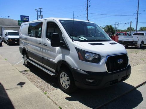 Used 2024 Ford Transit 250 Low Roof w/ Exterior Upgrade Package RWD image 3