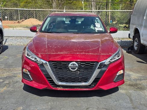 Used 2022 Nissan Altima 2.5 SV w/ SV Premium Package image 3