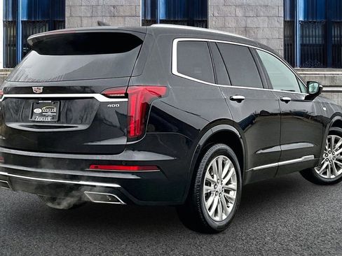 Used 2021 Cadillac XT6 Premium Luxury image 11