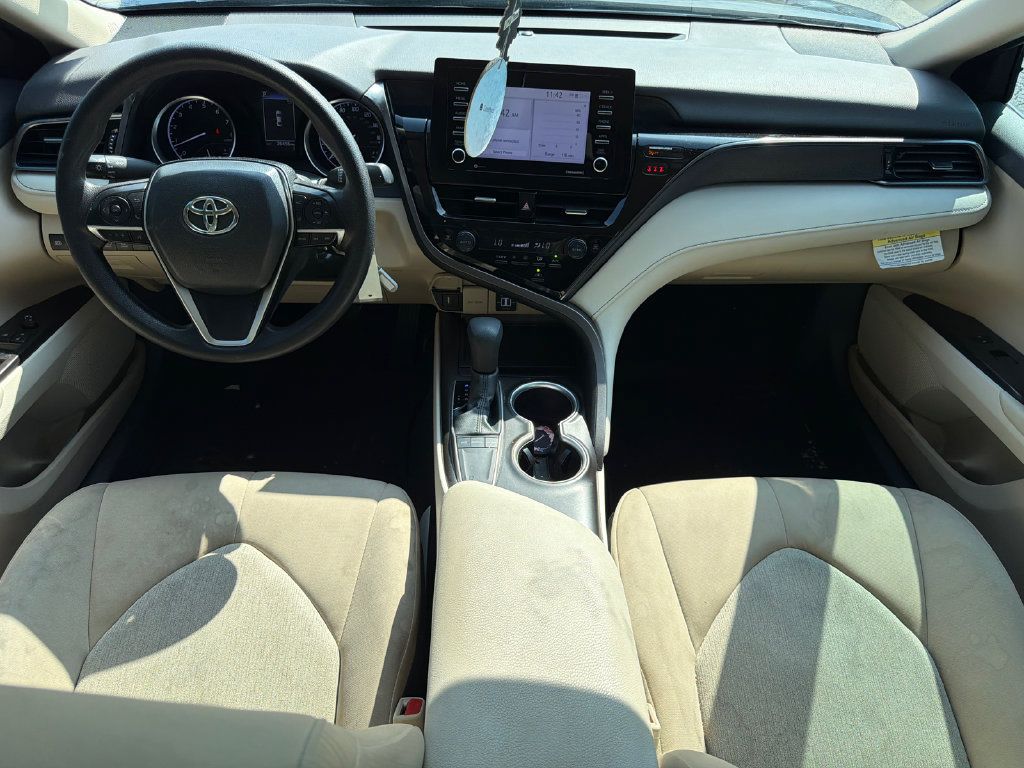 Used 2024 Toyota Camry LE FWD image 27
