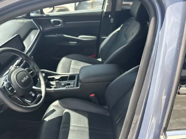 Certified 2025 Kia Sorento S FWD image 16
