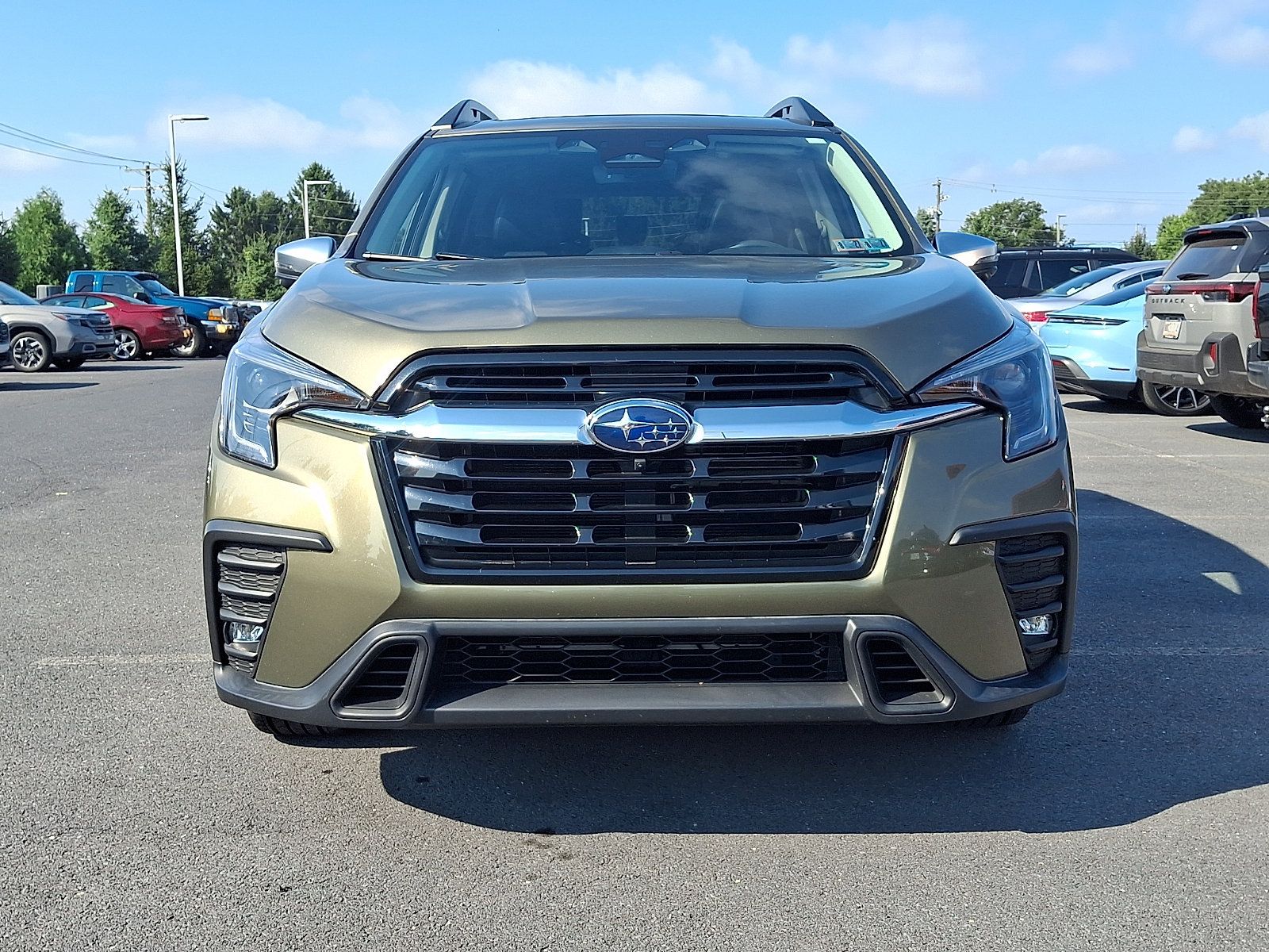 Used 2023 Subaru Ascent Limited w/ Technology Package AWD/4WD image 2
