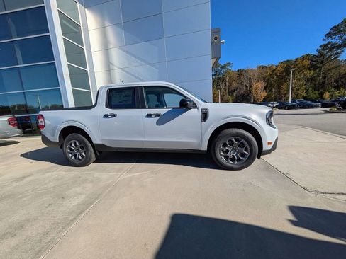 New 2025 Ford Maverick XL image 3