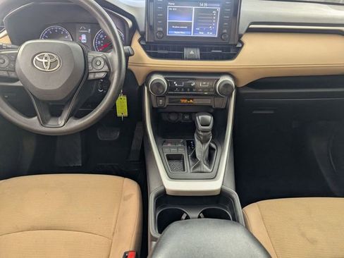 Used 2019 Toyota RAV4 LE image 21