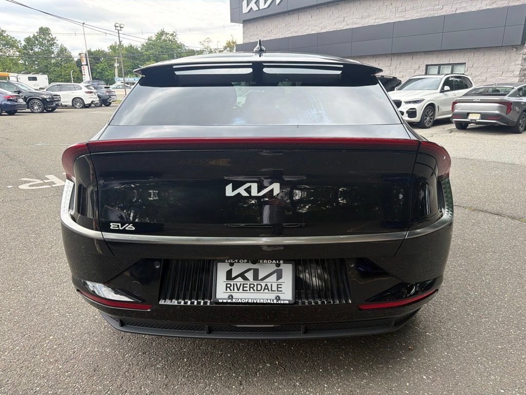Used 2023 Kia EV6 Wind w/ Wind Technology Package AWD/4WD image 5