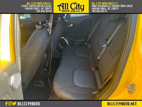 Used 2015 Jeep Renegade Latitude w/ Popular Equipment Group image 16