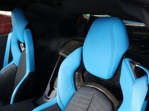 Used 2021 Chevrolet Corvette Stingray Premium Cpe w/ Z51 Performance Package image 21