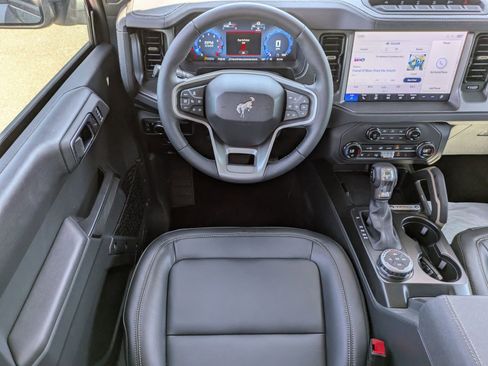 New 2025 Ford Bronco Badlands image 17