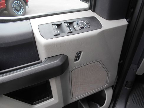 Used 2022 Ford F450 XL w/ STX Appearance Package image 9