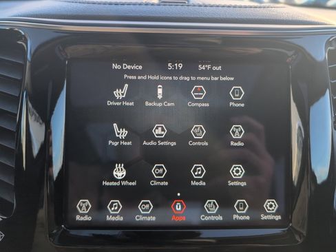 Used 2022 Jeep Cherokee Limited image 36