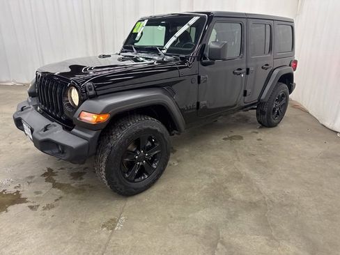 Used 2021 Jeep Wrangler Unlimited Sport image 4