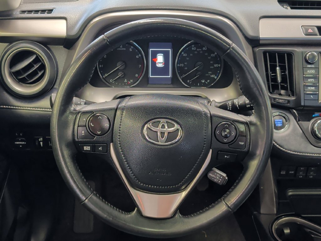 Used 2018 Toyota RAV4 Limited FWD image 17