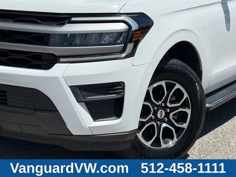 Used 2022 Ford Expedition XLT RWD image 3