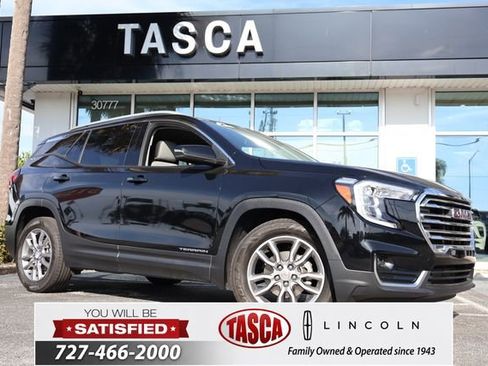 Used 2022 GMC Terrain SLT w/ Infotainment Package II FWD image 1