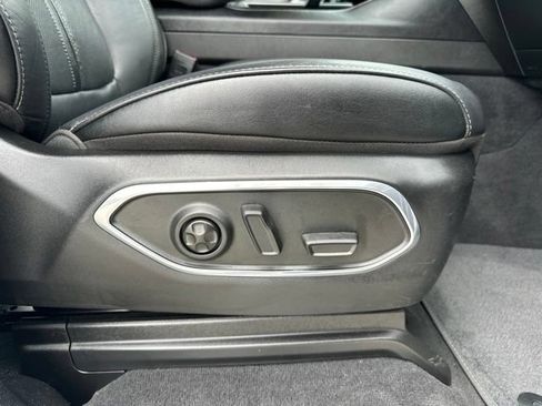 Used 2023 Jeep Wagoneer Series II RWD image 60