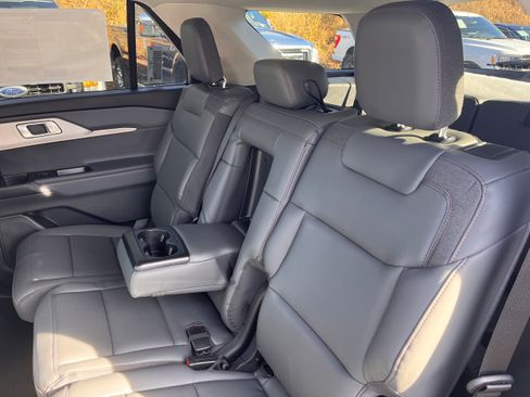 New 2026 Ford Explorer Active w/ Active Comfort Package image 11