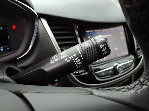 Used 2021 Chevrolet Trax LT w/ Premium Seat Package image 22