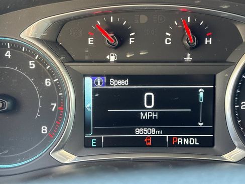 Used 2019 Chevrolet Traverse LT FWD image 24