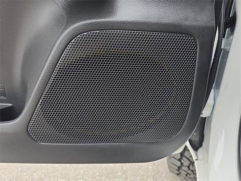 Used 2023 Toyota Tacoma TRD Sport image 17