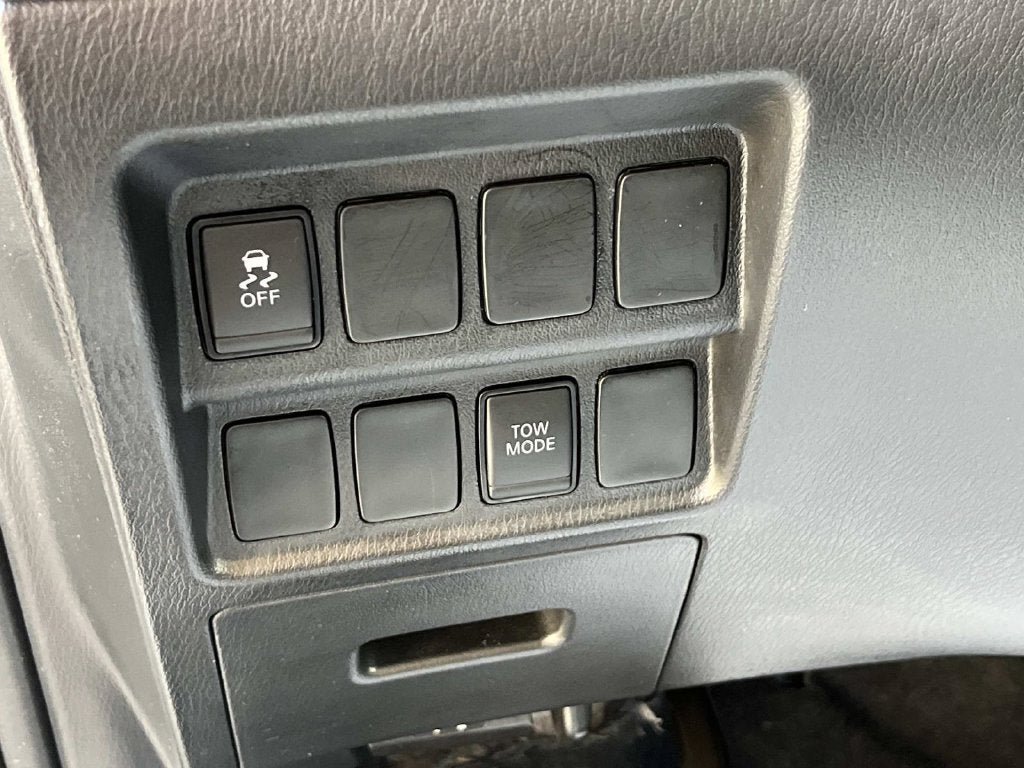 Used 2020 Nissan Pathfinder S FWD image 30