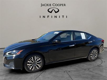 Used 2023 Nissan Altima 2.5 SV