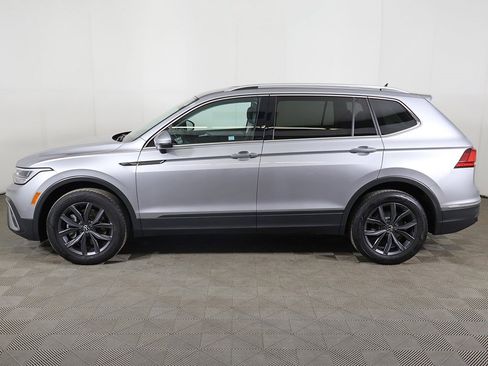 Used 2022 Volkswagen Tiguan SE image 16