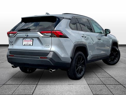 Used 2020 Toyota RAV4 XLE AWD/4WD image 7