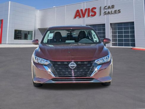 Used 2025 Nissan Sentra SV image 2