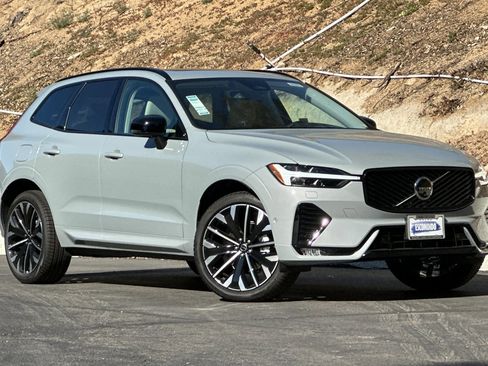New 2026 Volvo XC60 B5 Ultra w/ Climate Package AWD/4WD image 2
