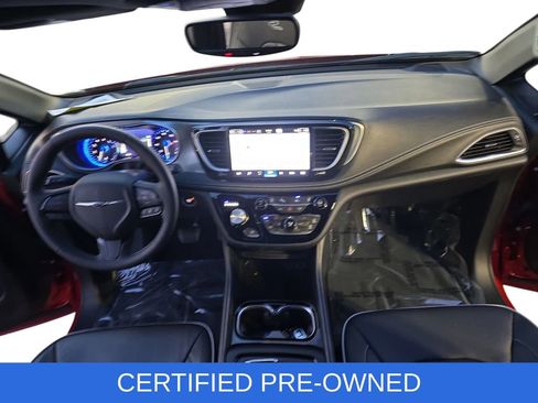 Used 2025 Chrysler Pacifica Limited FWD image 38