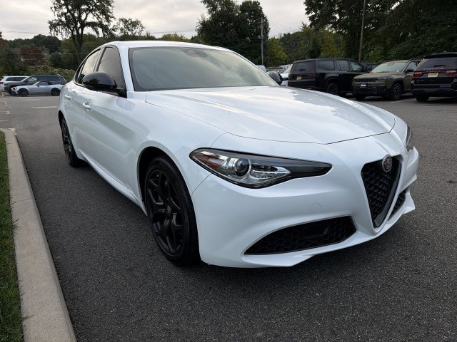Used 2021 Alfa Romeo Giulia Sprint w/ Nero Edizione AWD/4WD image 2