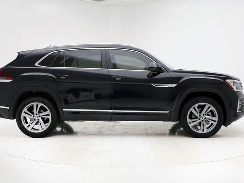 Used 2024 Volkswagen Atlas Cross Sport SEL R-Line image 3