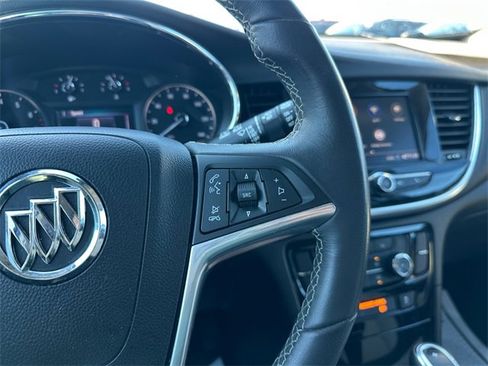 Used 2022 Buick Encore Preferred image 22