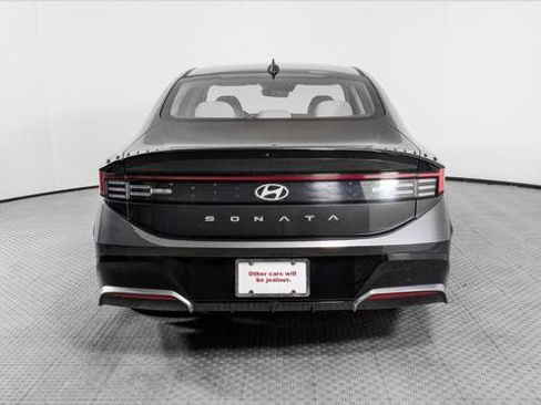 Used 2025 Hyundai Sonata SEL FWD image 5
