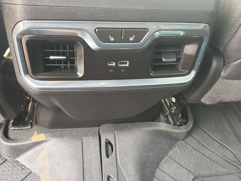 Used 2022 Chevrolet Silverado 1500 High Country w/ High Country Premium Package AWD/4WD image 31