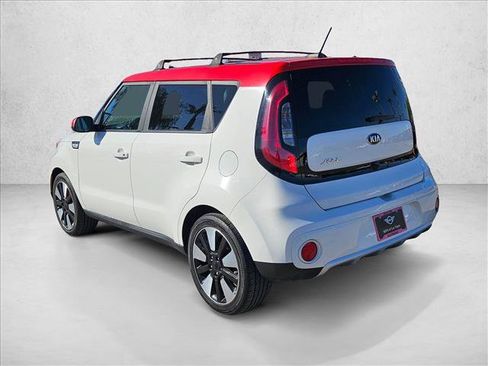 Used 2018 Kia Soul + FWD image 8