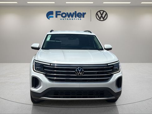 New 2026 Volkswagen Atlas SE AWD/4WD image 2