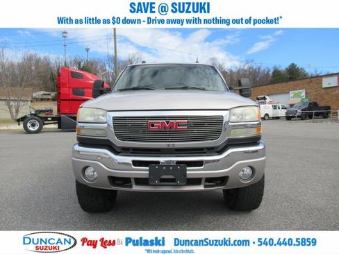 Used 2005 GMC Sierra 2500 SLT w/ Heavy-Duty Power Package image 2