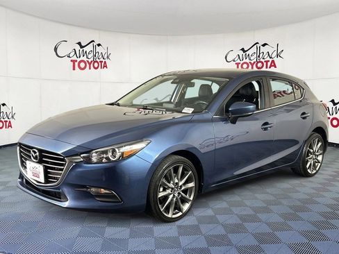 Used 2018 MAZDA MAZDA3 Touring image 4