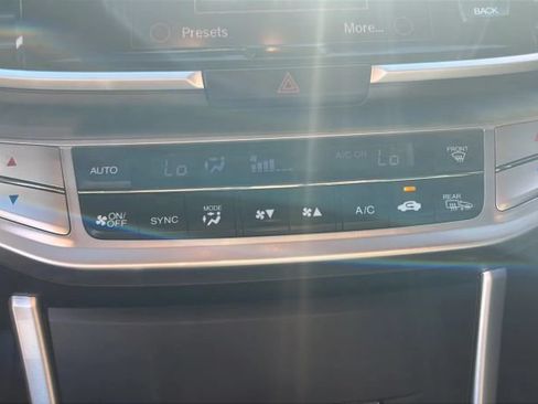 Used 2015 Honda Accord EX-L image 22