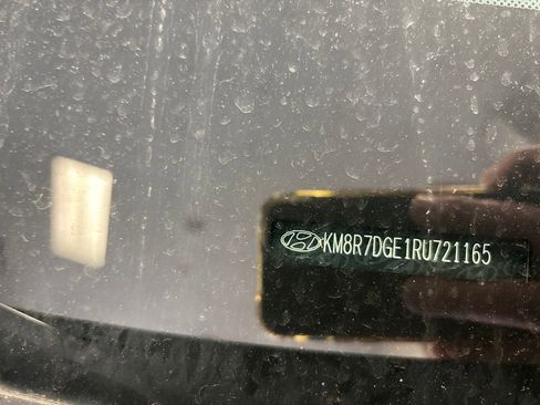 Used 2024 Hyundai Palisade Calligraphy AWD/4WD image 2