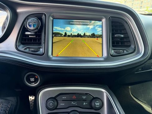 Used 2020 Dodge Challenger SXT w/ Plus Package RWD image 9