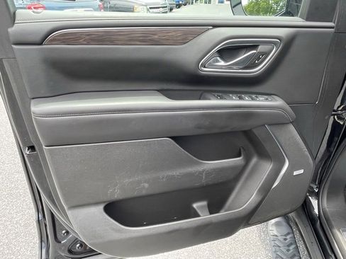 Used 2021 Chevrolet Tahoe Z71 w/ Z71 Signature Package image 32