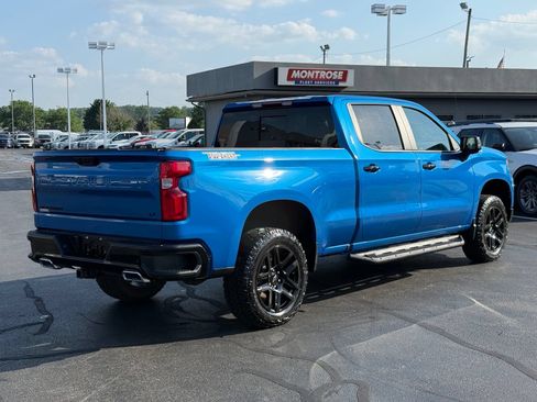 Used 2024 Chevrolet Silverado 1500 LT Trail Boss w/ Convenience Package II AWD/4WD image 4