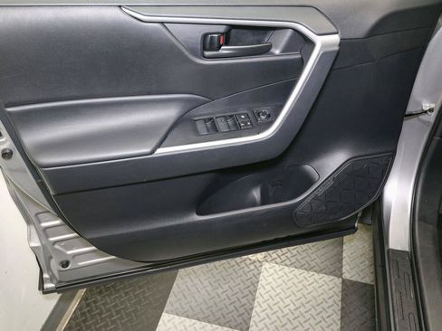 Used 2025 Toyota RAV4 LE AWD/4WD image 41