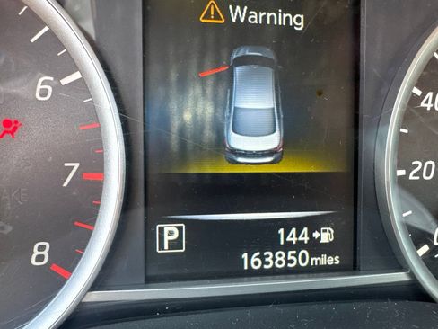 Used 2017 Nissan Sentra SR FWD image 10
