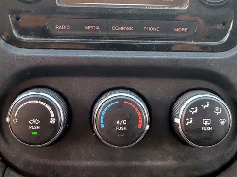 Used 2021 RAM ProMaster 1500 image 23