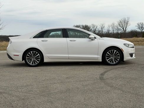 Used 2019 Lincoln MKZ Premiere image 21