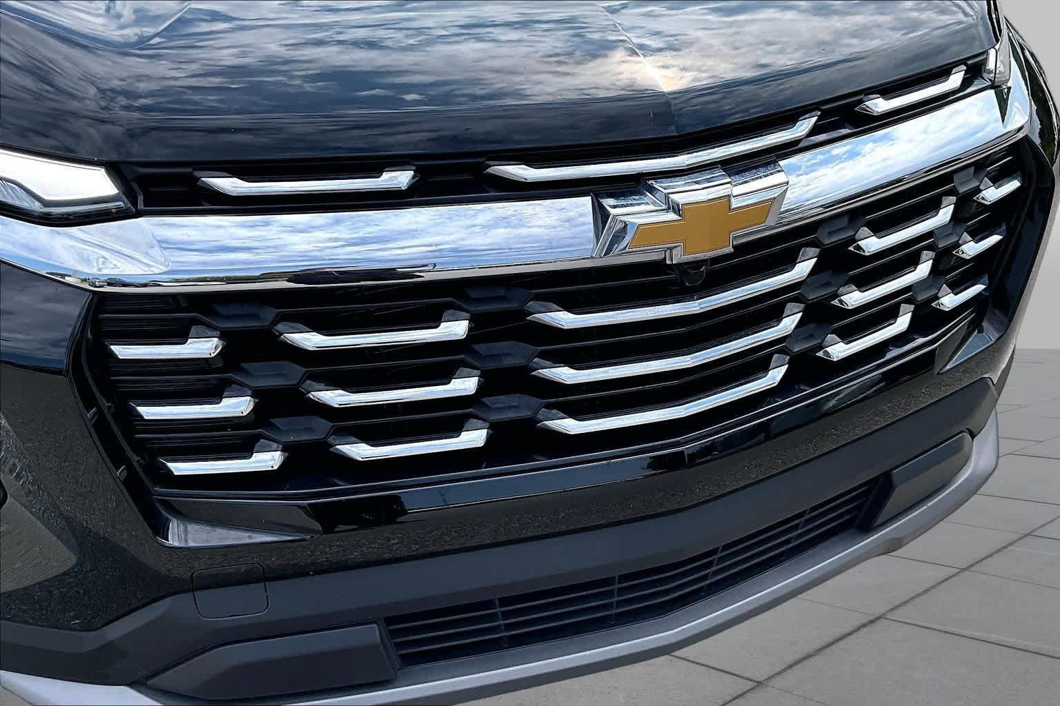 Used 2026 Chevrolet Equinox LT w/ Convenience Package II FWD image 31