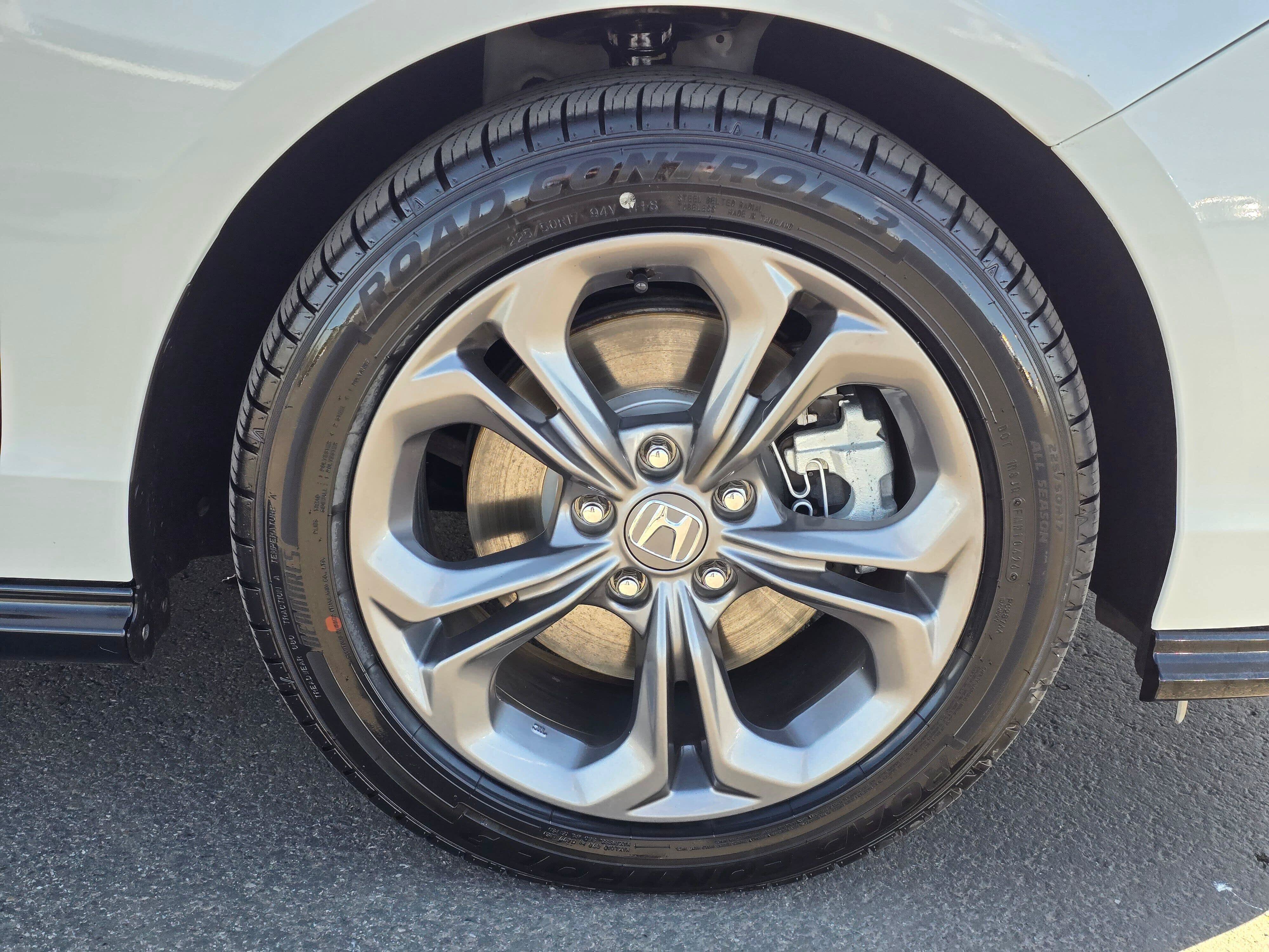 Used 2023 Honda Accord EX-L image 9